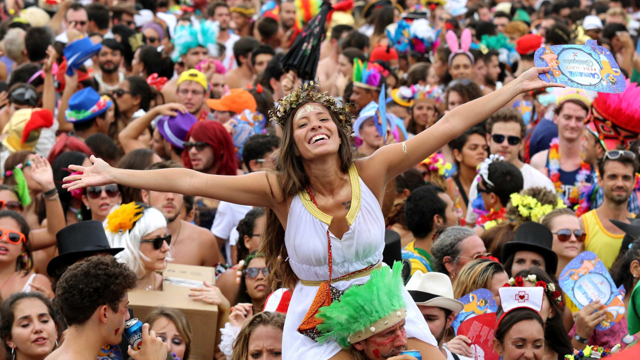 Carnaval: 3 dicas para pacientes renais curtirem a folia